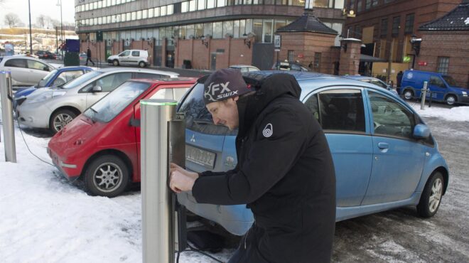 εννέα-στα-δέκα-αυτοκίνητα-που-πωλήθηκ-563400358