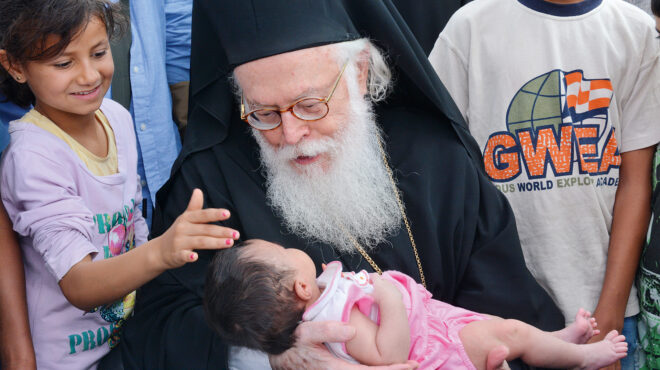 ο-φωτεινός-ιεράρχης-που-ανέστησε-μια-ε-563436445