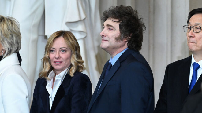 δίαυλο-επικοινωνίας-με-τον-λευκό-οίκο-563427460