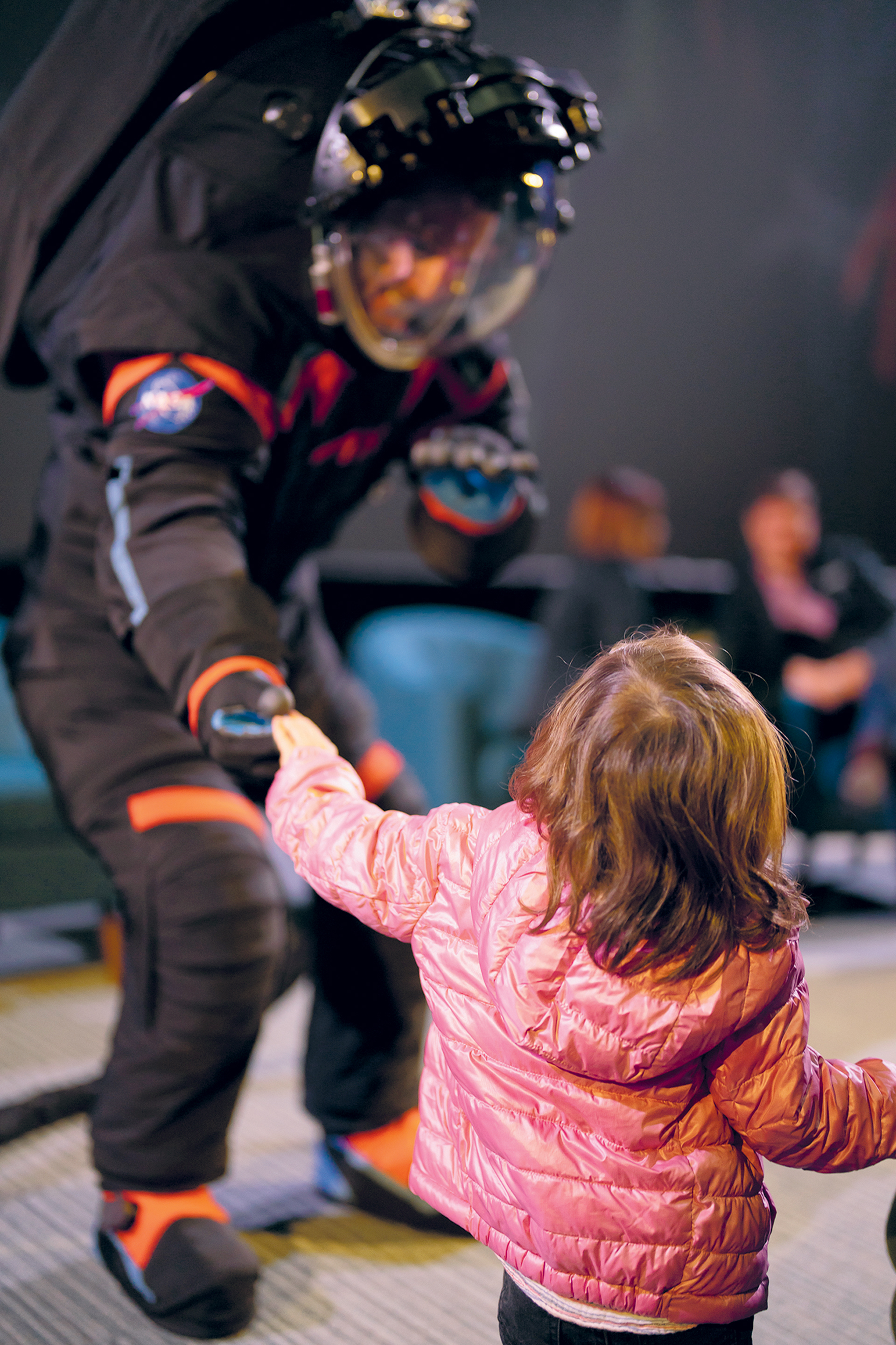 Στο φεγγάρι με υπογραφή Prada-3