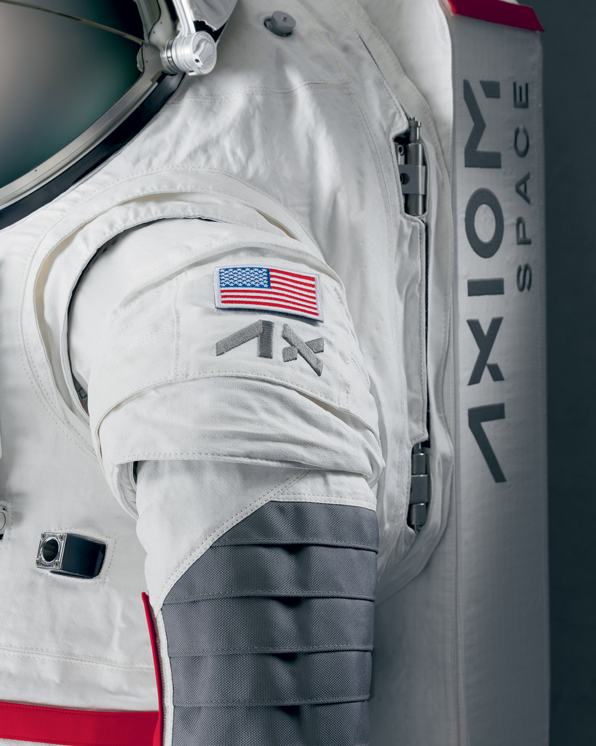 Στο φεγγάρι με υπογραφή Prada-4