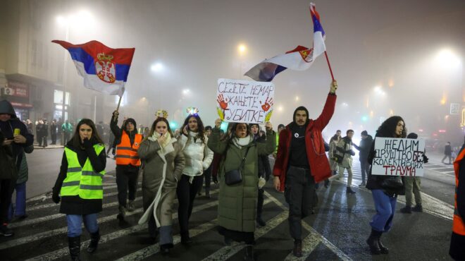 σερβία-στους-δρόμους-οι-φοιτητές-για-τ-563401522