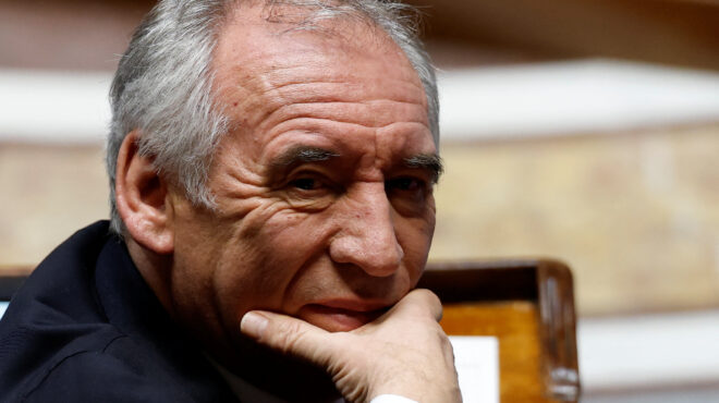 γαλλία-οι-σοσιαλιστές-δεν-θα-καταψηφί-563420053