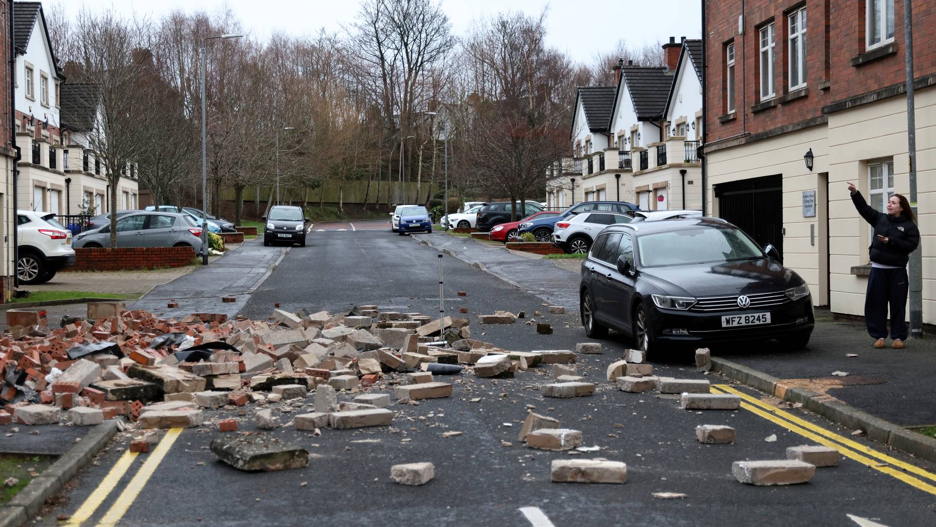 Κακοκαιρία Εογουιν: Ενας νεκρός στην Ιρλανδία – Πάνω από ένα εκατομμύριο οικήματα χωρίς ρεύμα-2