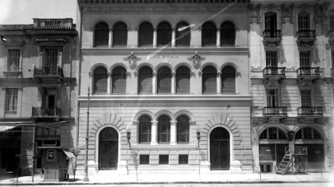 το-κίτρινο-σπίτι-της-πανεπιστημίου-563401606