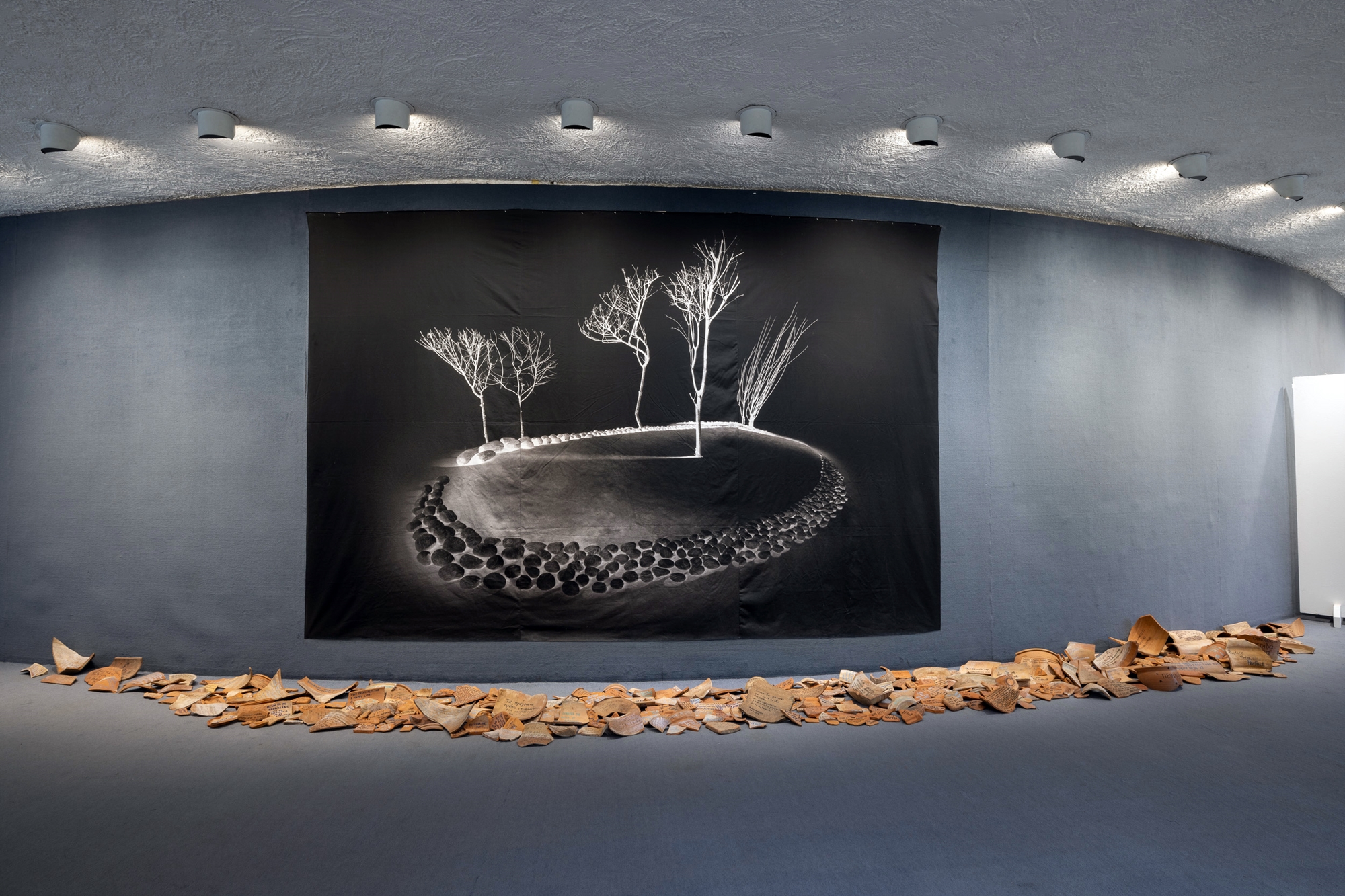 Ξενάγηση στην «Πομπή προς την πόλη» της Αλεξάνδρας Αθανασιάδη-1