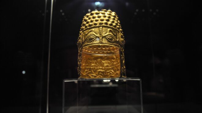 ρουμανία-οργή-για-την-κλοπή-εθνικών-θη-563439043