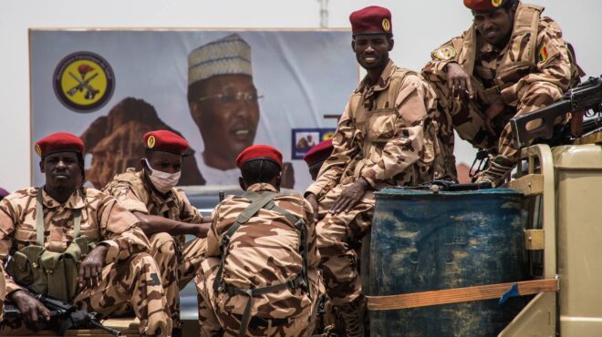 τσαντ-πυροβολισμοί-κοντά-στην-προεδρ-563407186