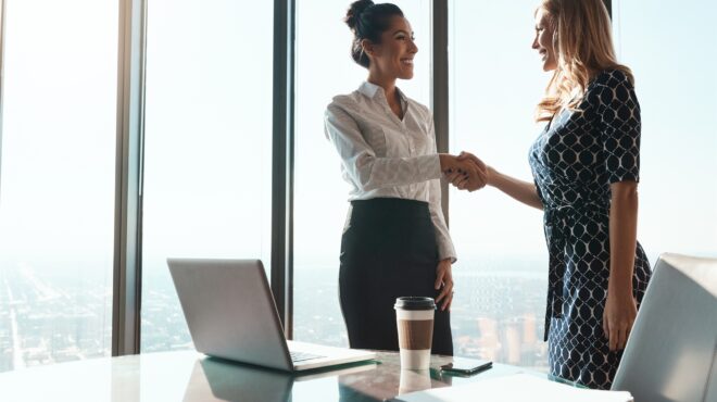 γυναίκες-επενδύουν-σε-γυναίκες-για-υψ-563424229