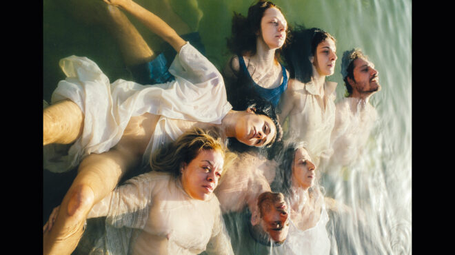 προσευχή-στο-βάρος-της-λέξης-μαμά-563410981