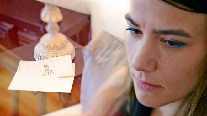 ηθοποιοί-και-θεατές-φύρδην-μίγδην-563411029