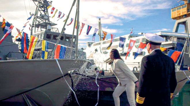 ονοματοδοσία-πλοίων-από-νεαρούς-ακρί-563429434