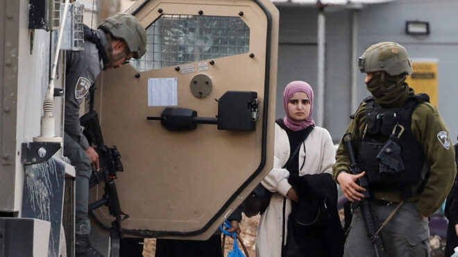 kλουβί-η-δυτική-οχθη-με-146-μεταλλικούς-563433760