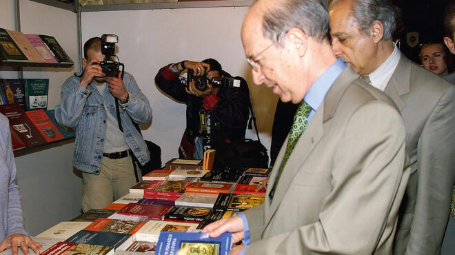 πρωθυπουργός-με-ευρεία-κουλτούρα-563411128