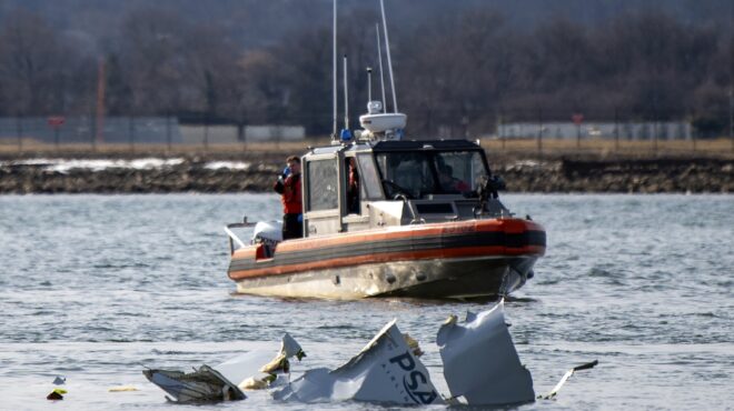 ουάσιγκτον-ψάχνουν-απαντήσεις-στα-μα-563446828