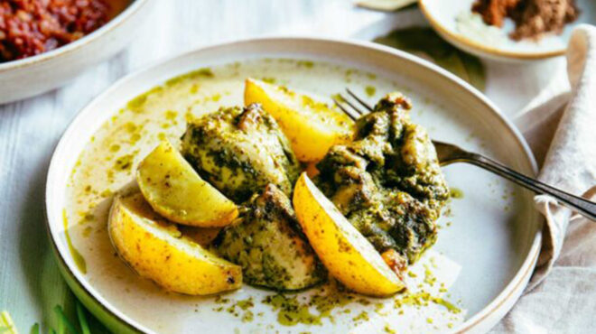 εύκολο-κοτόπουλο-με-βότανα-563416489