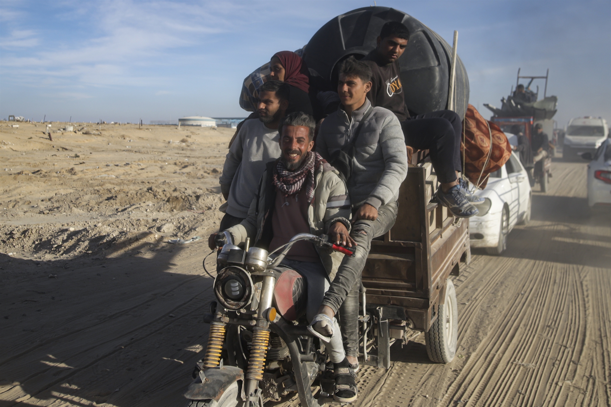 Επίδειξη ισχύος από τη Χαμάς την πρώτη ημέρα εκεχειρίας-1