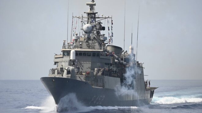 φρεγάτα-υδρα-απέπλευσε-για-την-ερυθ-563405245