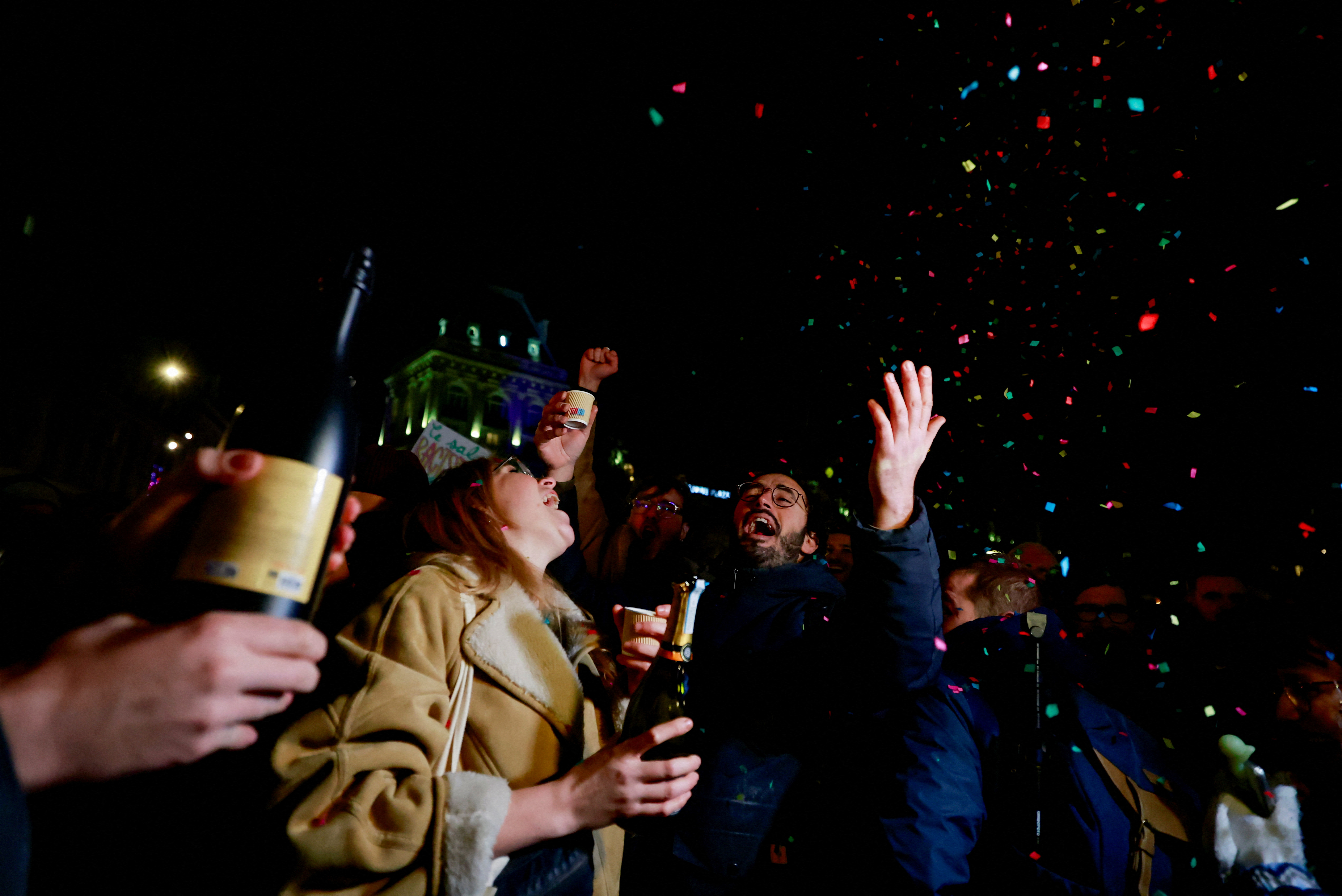 Γαλλία: Ο υπουργός Εσωτερικών καταδίκασε τους πανηγυρισμούς για τον θάνατο του Λεπέν-1