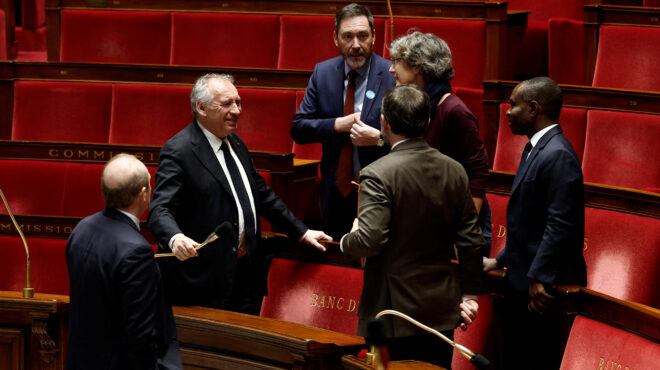 γαλλία-προϋπολογισμός-2025-αναφορές-γι-563445871