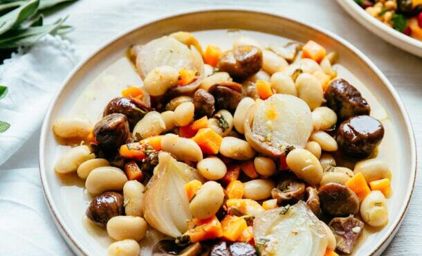 γίγαντες-με-κάστανα-στην-κατσαρόλα-563427571