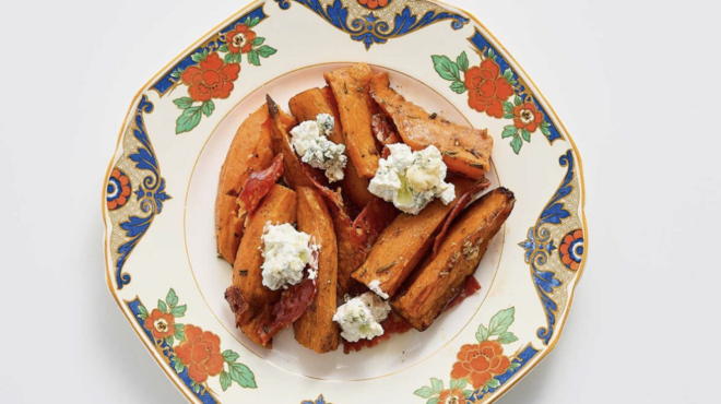 γλυκοπατάτες-με-λουκάνικο-τσορίθο-κα-563445946