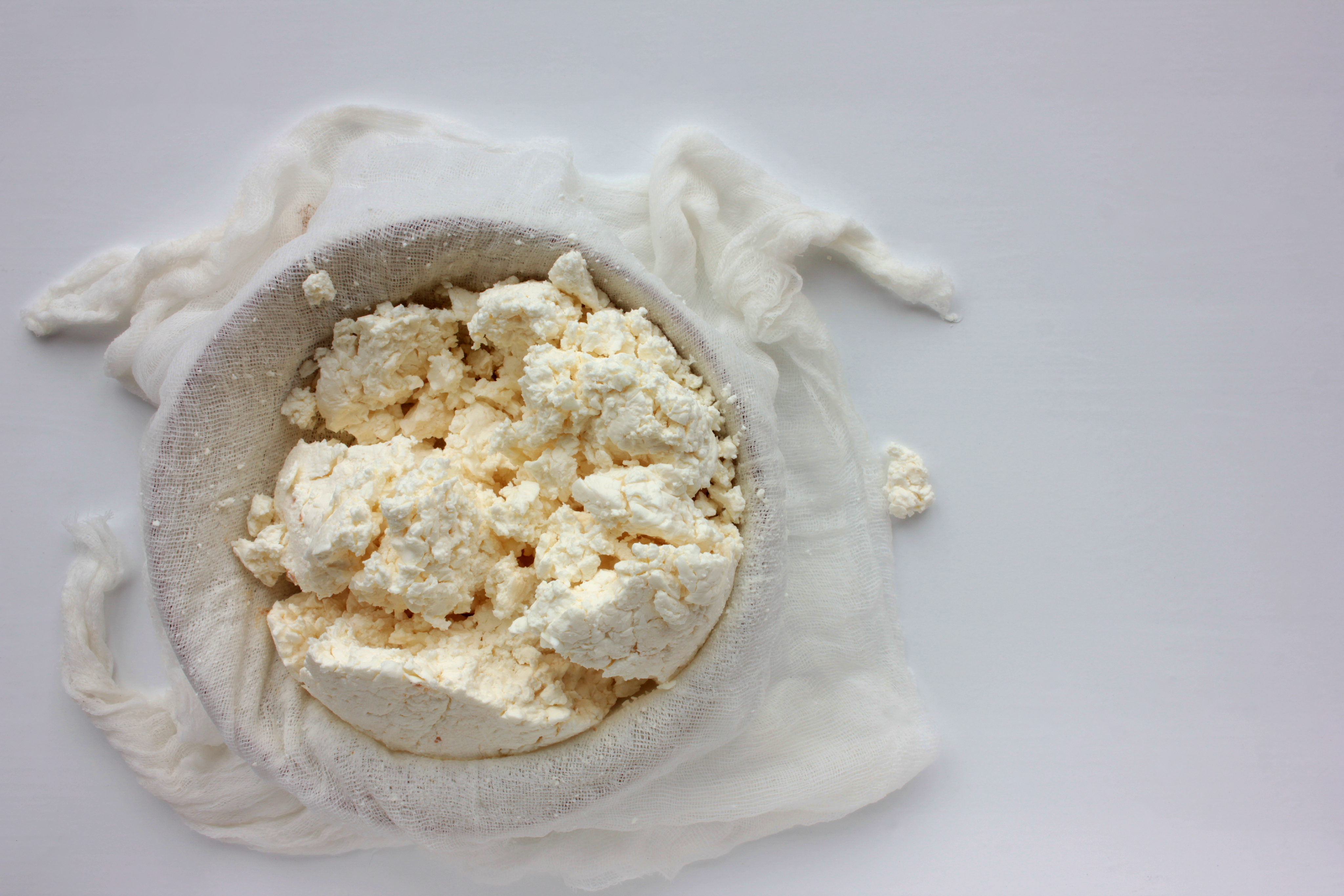 Πώς θα φτιάξουμε σπιτική ρικότα-1