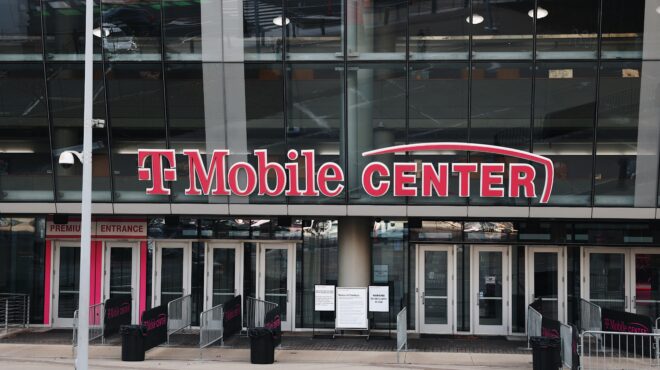 το-world-pass-powered-by-telekom-ταξίδεψε-στο-κάνσας-σίτι-για-τ-563414674