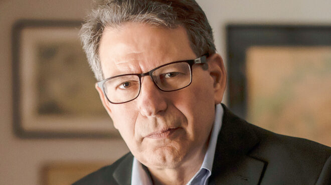 δρ-ρόμπερτ-κάπλαν-στην-κ-ετοιμαστεί-563424826