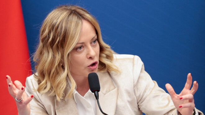 ιταλία-αλβανία-και-ηνωμένα-αραβικά-εμ-563418145