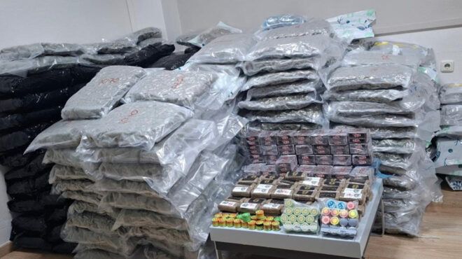 ηγουμενίτσα-βρήκαν-300-κιλά-κάνναβης-σε-563437822