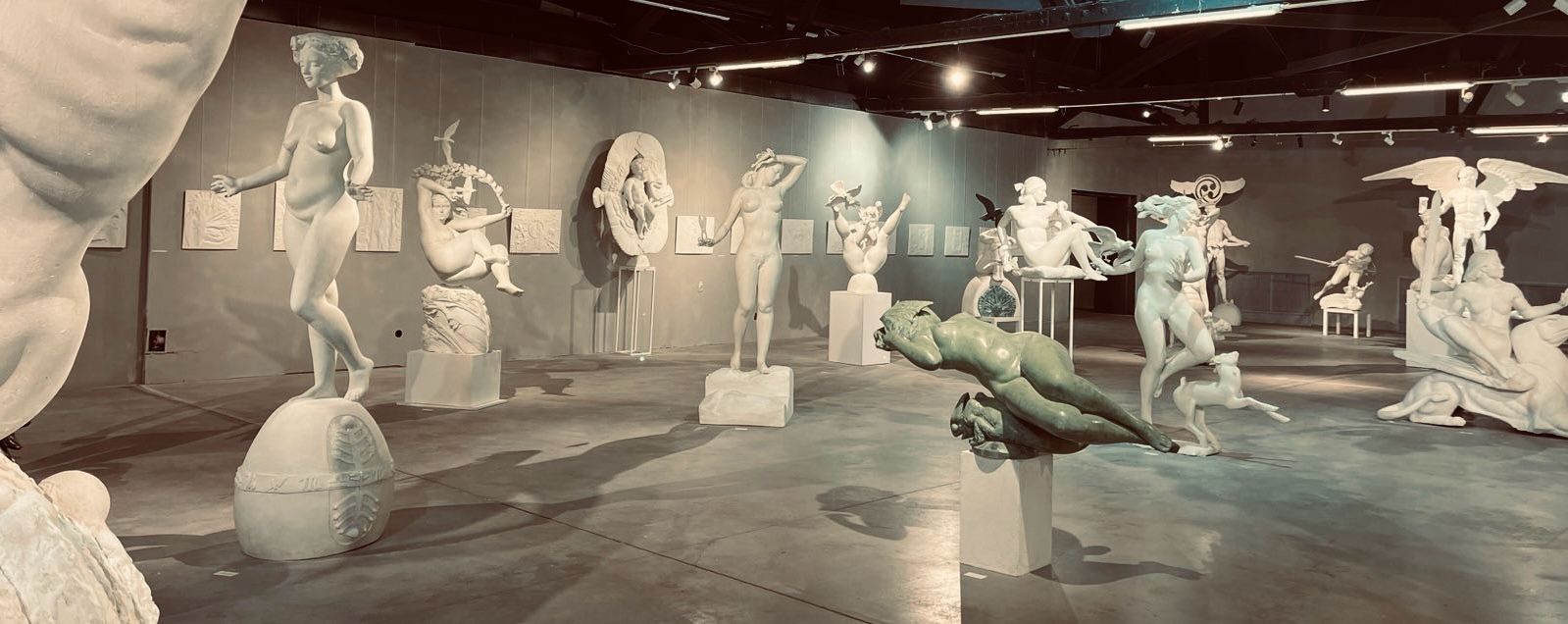 «Ιερός Κόσμος της Ουκρανίας»: Εκθεση του ελληνικής καταγωγής γλύπτη Ανατόλιι Κουστς-Κατράκη-1