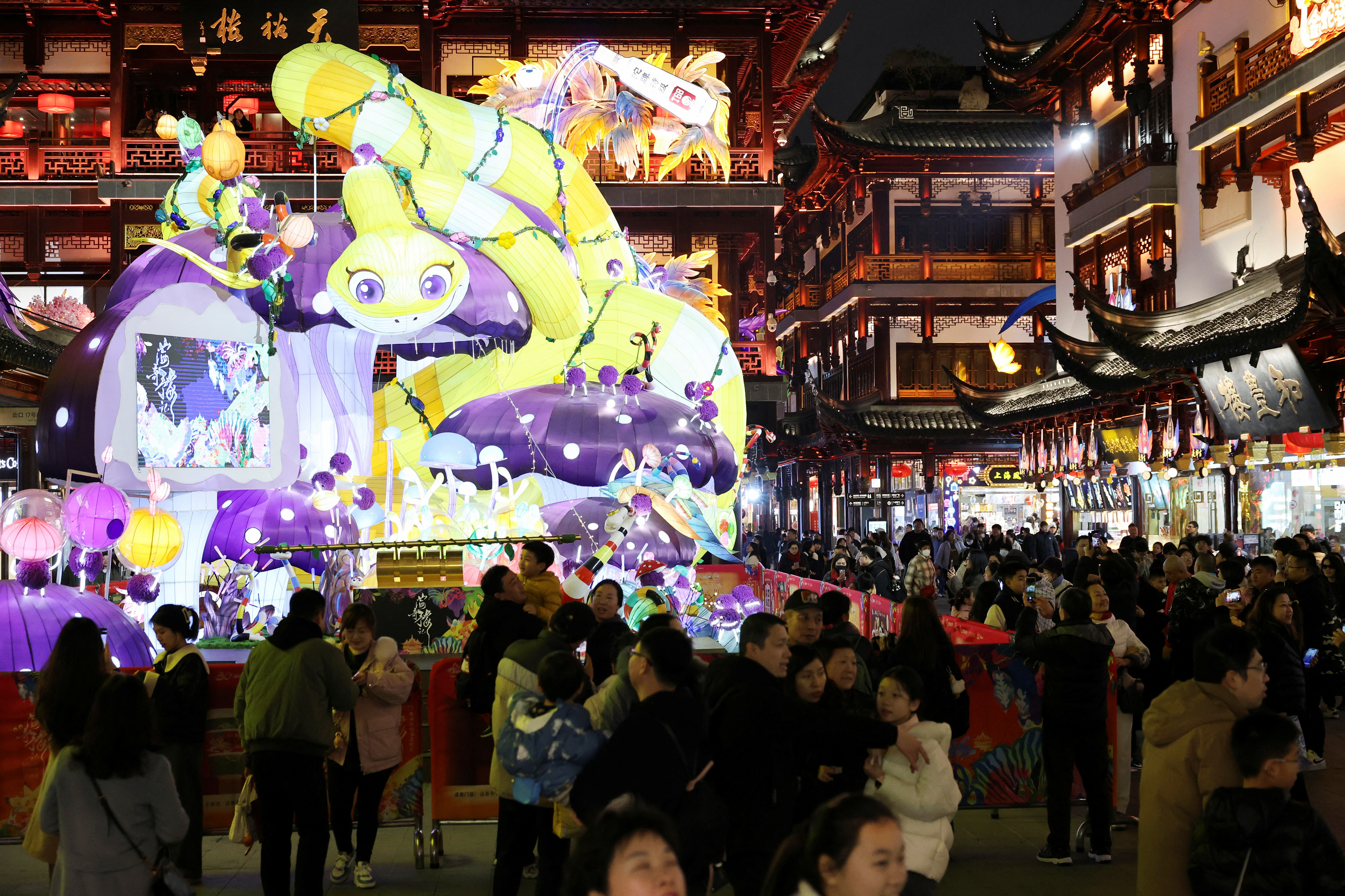 Η Κίνα ετοιμάζεται για τη Σεληνιακή Πρωτοχρονιά, εν μέσω ανησυχιών για την οικονομία-3