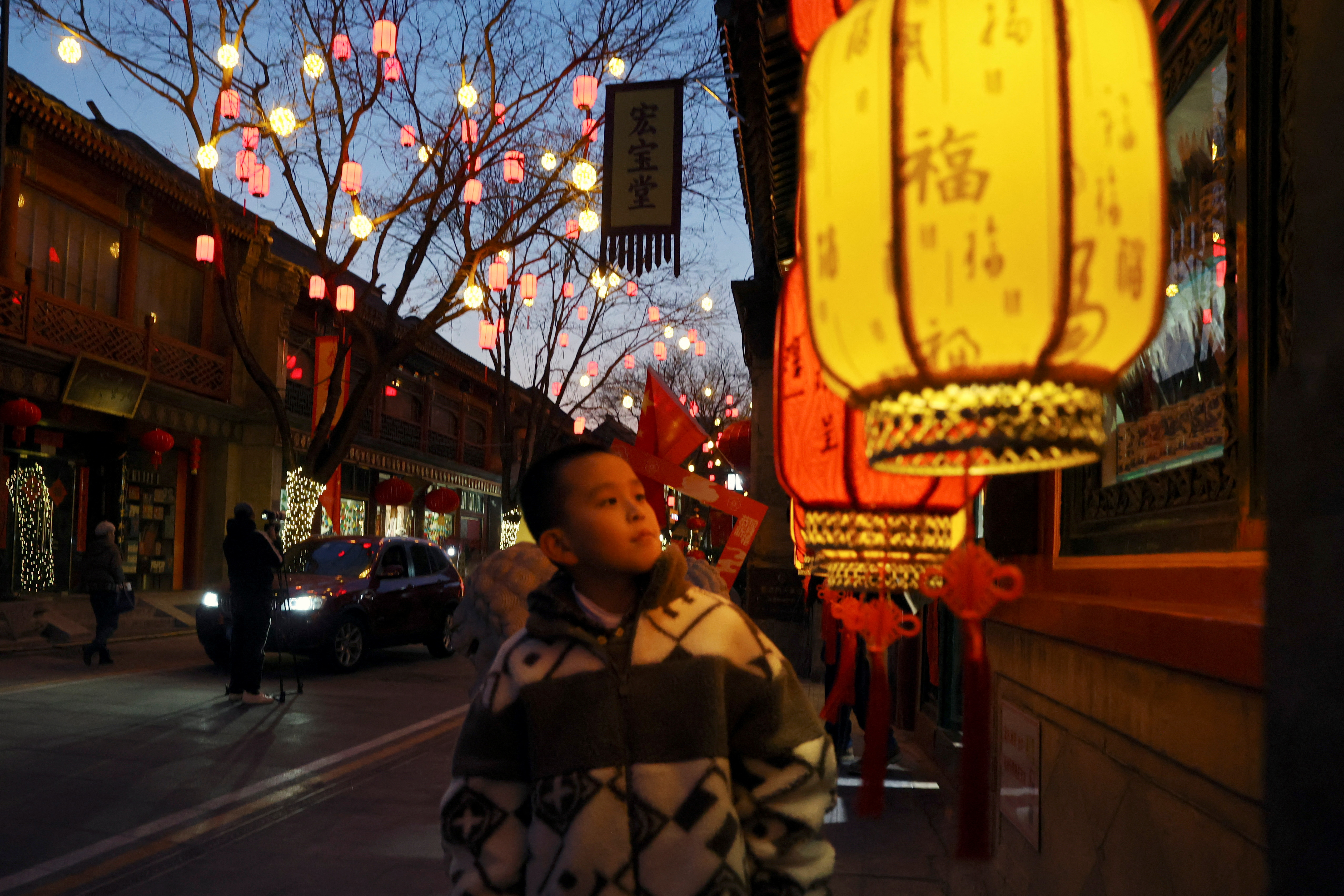 Η Κίνα ετοιμάζεται για τη Σεληνιακή Πρωτοχρονιά, εν μέσω ανησυχιών για την οικονομία-7