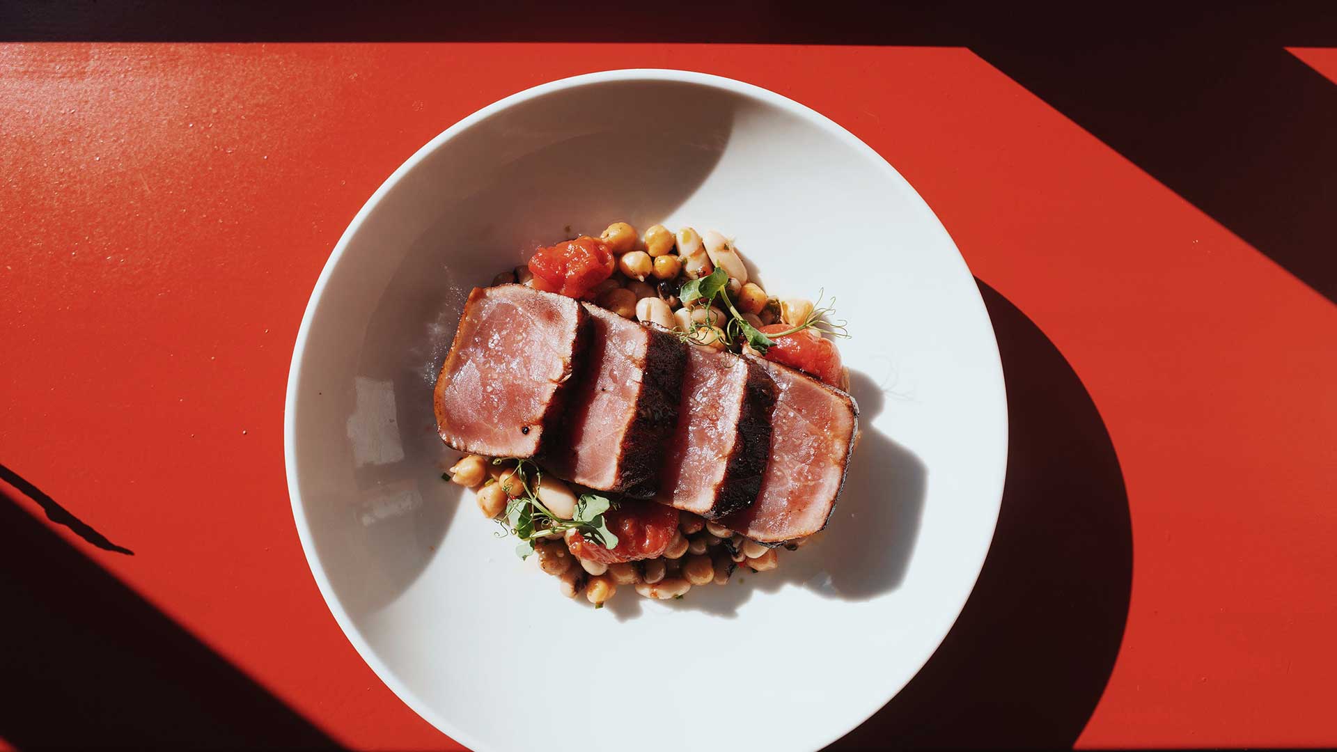 Ο ηθοποιός και μάγειρας Γιάννης Βουλγαράκης μάς μιλάει για το νέο του πρότζεκτ στην Αθήνα-2