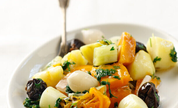 κολοκύθα-μαγειρευτή-με-δαμάσκηνα-από-563439574