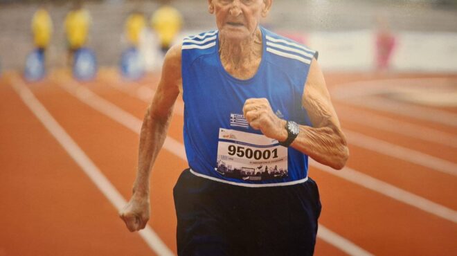 κώστας-χατζηεμμανουήλ-ο-χρόνος-δεν-μπ-563434174