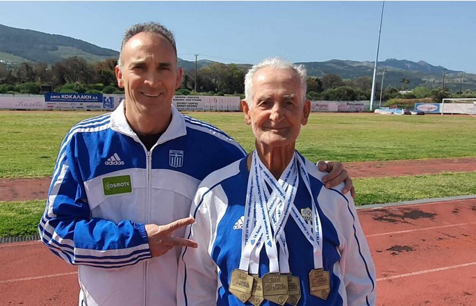 Κώστας Χατζηεμμανουήλ: Ο χρόνος δεν μπορεί να τον φτάσει-2