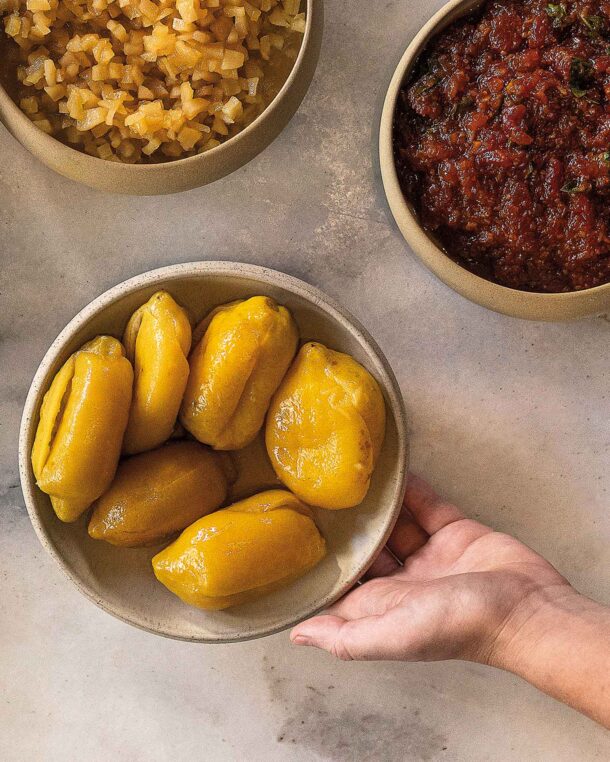 μαροκινά-παστά-λεμόνια-με-κόλιανδρο-κ-563433238