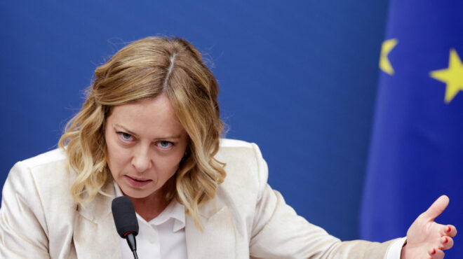 μελόνι-δεν-χρησιμοποιούμε-ιδιωτικές-563408368