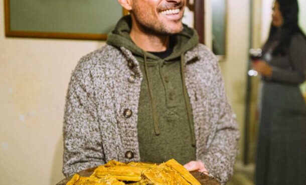 πίτα-με-πράσα-και-δαμάσκηνα-από-τη-φλώρ-563404072