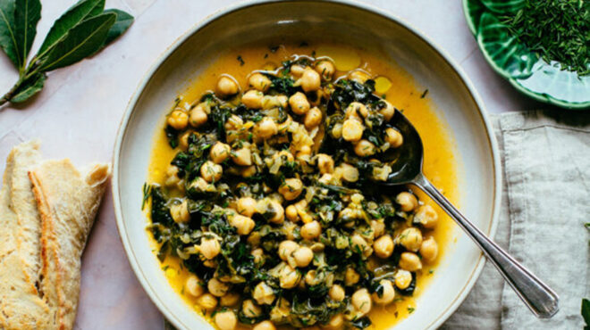 ρεβύθια-με-σπανάκι-και-πελτέ-563425684