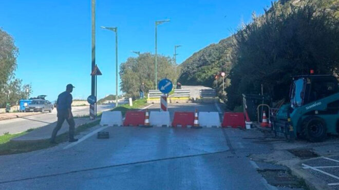 ρόδος-κλείνουν-τα-δύο-ρεύματα-κυκλοφο-563403805