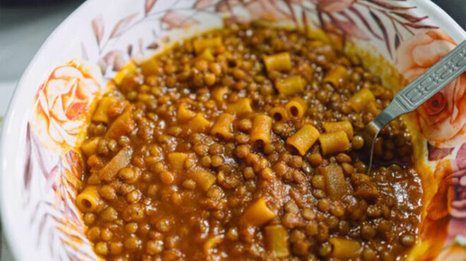 φακές-σούπα-με-κοφτό-μακαρονάκι-και-σα-563407966