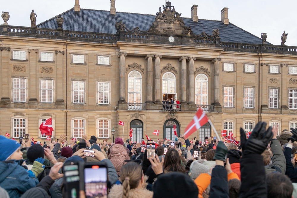 Ο «πρίγκιπας των πάρτι» που έγινε «μοντέρνος βασιλιάς»-4