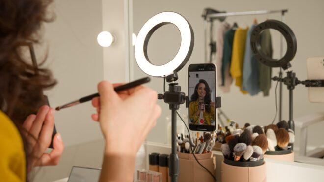 η-meta-δίνει-5-000-δολάρια-σε-tiktokers-για-να-μετακομ-563430394