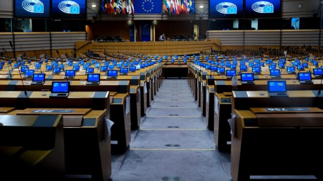 επιστολή-ευρωβουλευτών-στη-φον-ντερ-λ-563420794