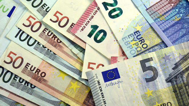 δώρο-χριστουγέννων-σε-1-968-εργαζόμενους-563429896