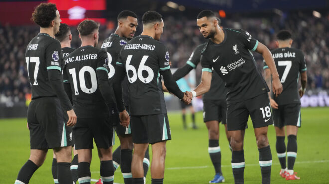 αρνε-σλοτ-η-λίβερπουλ-ξαναβρίσκει-το-t-563403202