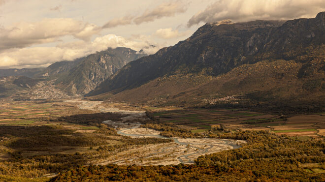 πίνδος-τα-τρία-ποτάμια-και-οι-μύθοι-του-563434054